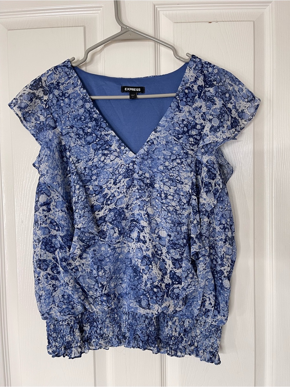 Express blue floral flutter sleeve blouse with elastic bottom size L